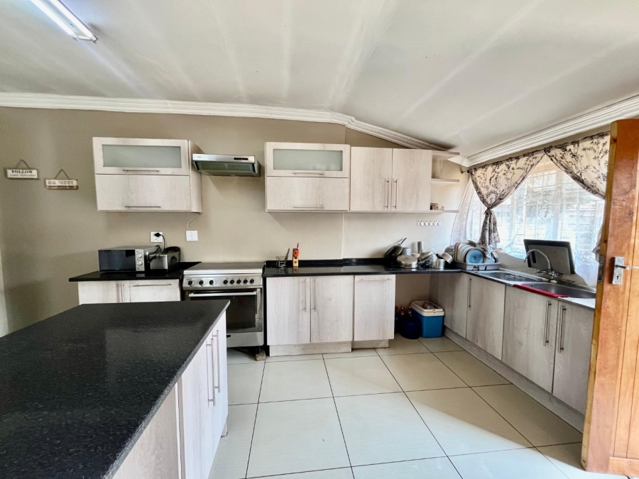 3 Bedroom Property for Sale in Oos Einde North West